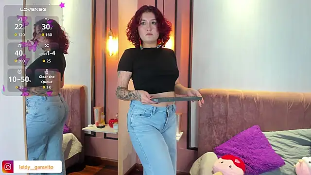 Chat +18 de MissSavage_ ao vivo