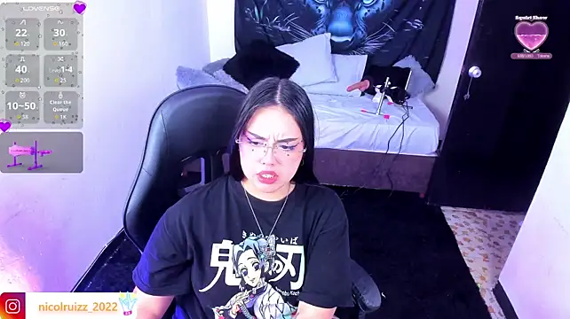 Nicolle_Ruizz's Live XXX Chat