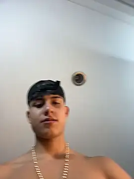 Lander_Cruz Webcam-Show