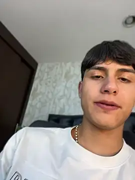 Lander_Cruz webkamerás műsora