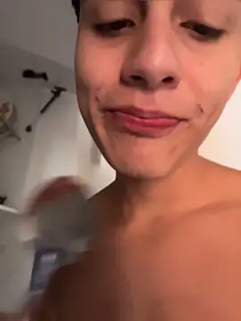 عرض كام Lander_Cruz
