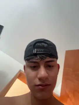 Lander_Cruz Webcam-Show