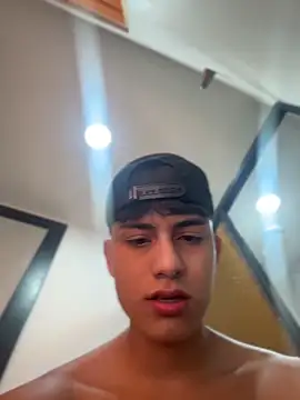 Show modela Lander_Cruz na web-kameri