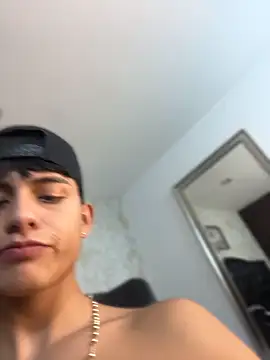 عرض كام Lander_Cruz