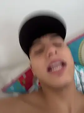 Lander_Cruz Webcam-Show