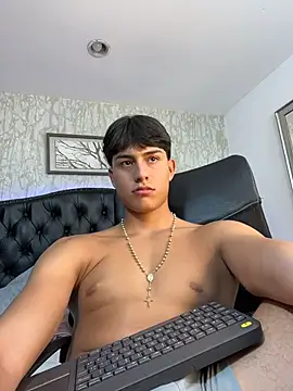 Lander_Cruz Show in webcam