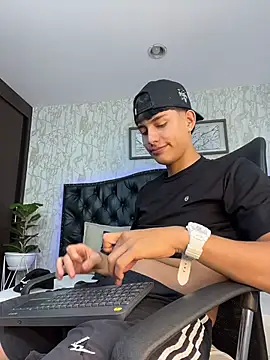 عرض كام Lander_Cruz