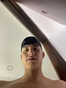 Lander_Cruz Adlı Modelin Web Kamerası Şovu