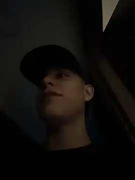 عرض كام Lander_Cruz