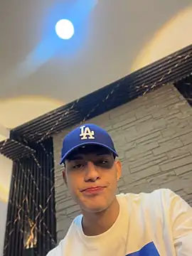 Lander_Cruz Pertunjukan Webcam