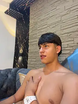 عرض كام Lander_Cruz