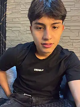 عرض كام Lander_Cruz