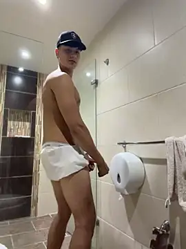 Lander_Cruz Webcam-Show