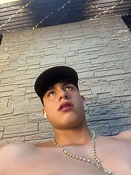 Lander_Cruz Webcam-Show