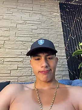Lander_Cruz Pertunjukan Webcam