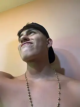 عرض كام Lander_Cruz