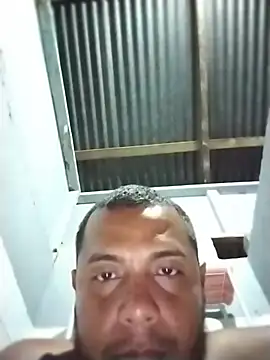 Show de Danilo122393 na webcam