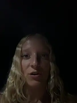Pokój czatu na żywo – Sophie_cute06