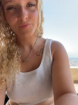 Show modela Sophie_cute06 na web-kameri