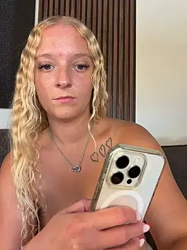 Sophie_cute06 Webcamshow