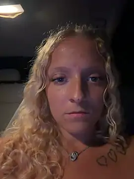 Show modela Sophie_cute06 na web-kameri
