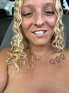 Show modela Sophie_cute06 na web-kameri