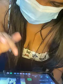 Kushiee_Live Adlı Modelin Web Kamerası Şovu