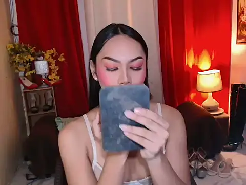 kylieEmparado Pertunjukan Webcam