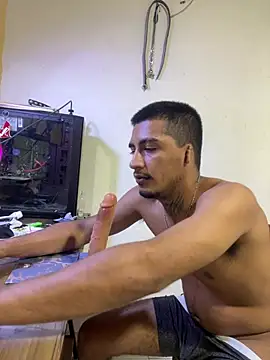 maxI_dick33 Adlı Modelin Web Kamerası Şovu