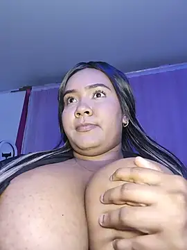 Evelyn_A's Webcam Show