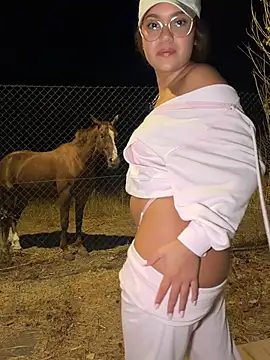 mybunnylove élő XXX-chatje