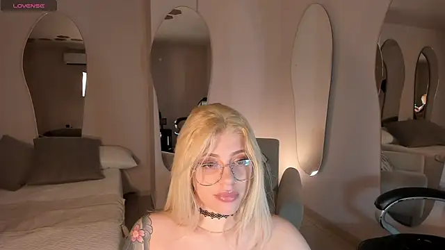 MadisonKane live XXX chat