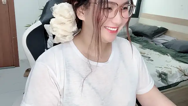 Ni-Ni_2K's Live XXX Chat