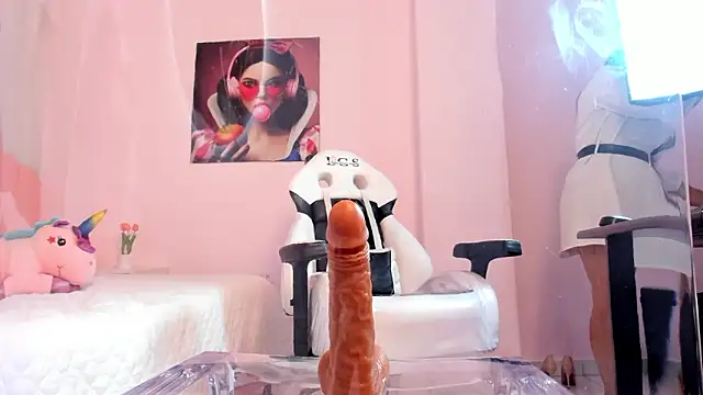 Lily_Cole27 网络视讯表演