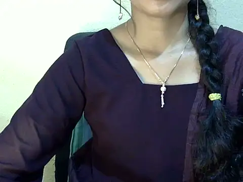 Shab_M Adlı Modelin Canlı XXX Sohbeti