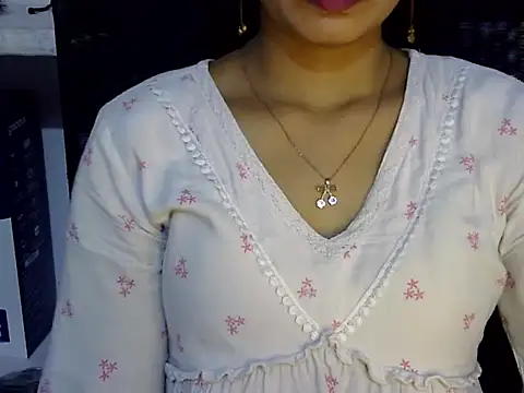 Shab_M Adlı Modelin Canlı XXX Sohbeti