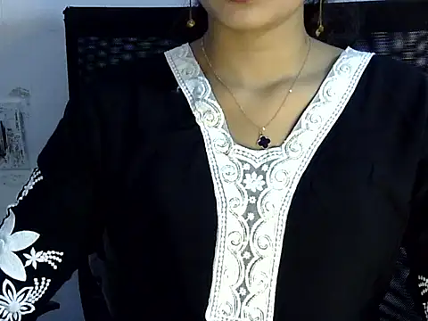 Shab_M Adlı Modelin Canlı XXX Sohbeti