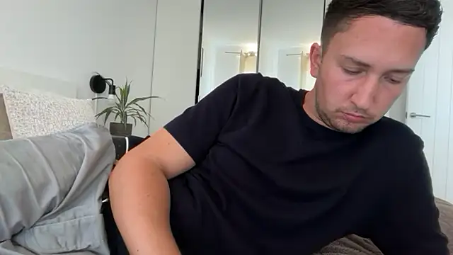 Pertunjukan Kamera Web spycam1