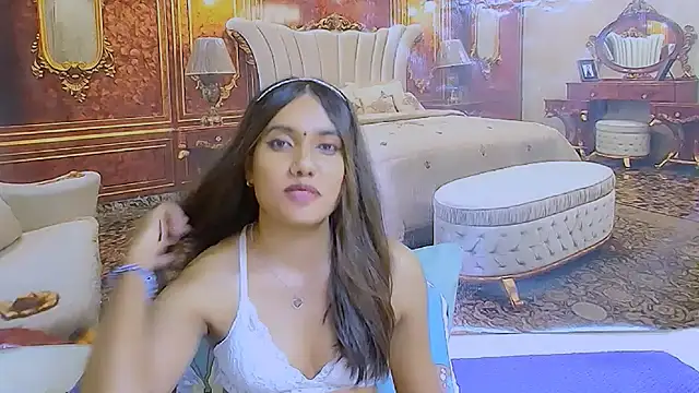 IndianSkies' Live XXX Chat
