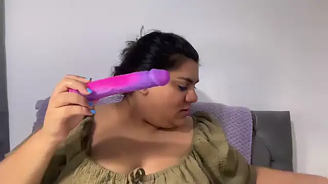 CurvySubLeah's Webcam Show