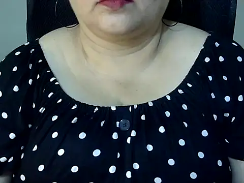 Soniya_Sha: онлайн-секс-чат