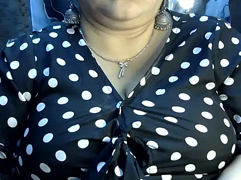 دردشة Soniya_Sha الجنسية المباشرة
