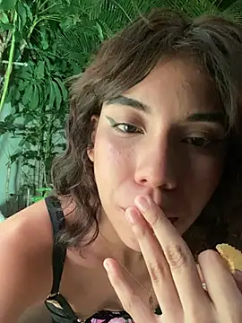 BellaHarpeer's Webcam Show