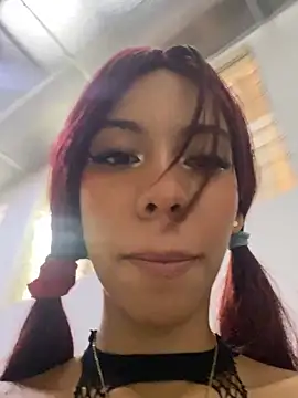 Chat +18 de BellaHarpeer ao vivo