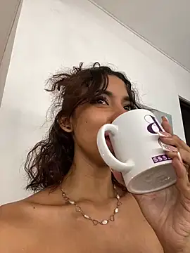 Chat XXX ao vivo de BellaHarpeer