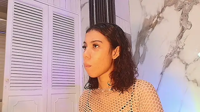 BellaHarpeer's Live XXX Chat