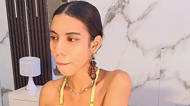 Chatroom XXX en direct de BellaHarpeer