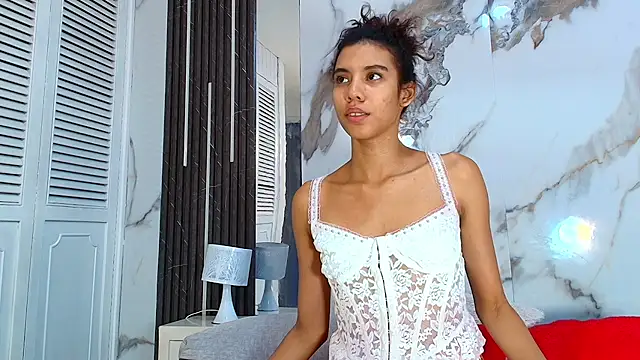 BellaHarpeer Adlı Modelin Canlı XXX Sohbeti