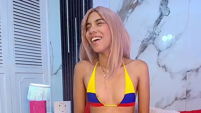 צ'אט XXX בשידור חי של BellaHarpeer