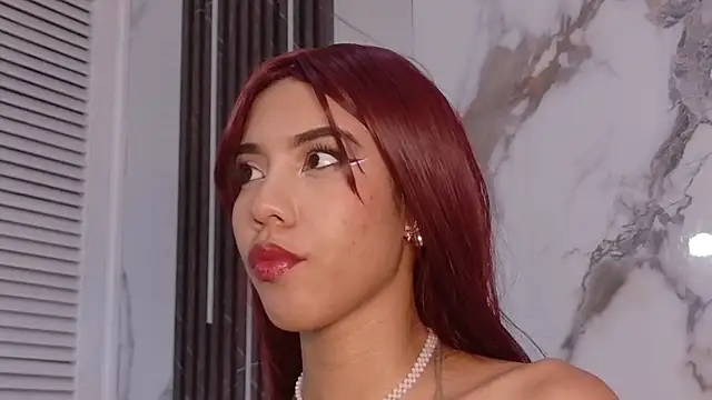 Chat +18 de BellaHarpeer ao vivo